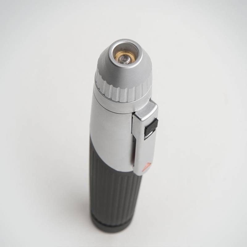 202D.001.73.131-heine-Lámpara Clip mini3000® Completa-imag1